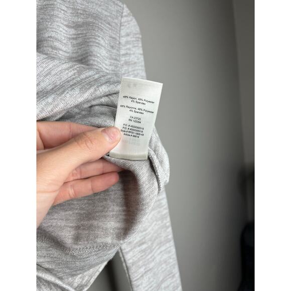 Aritzia Wilfred Free Bridgette V Neck Long Sleeve Cropped Blouse In Heather Gray - Picture 6 of 6